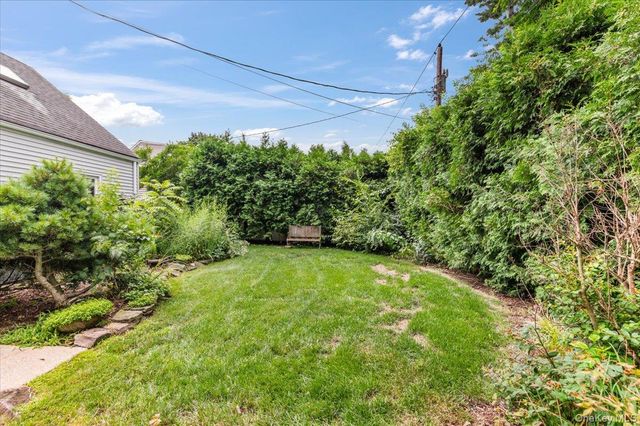 53 12th Street, Carle Place, NY 11514
