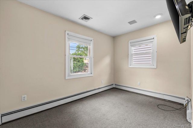 53 12th Street, Carle Place, NY 11514