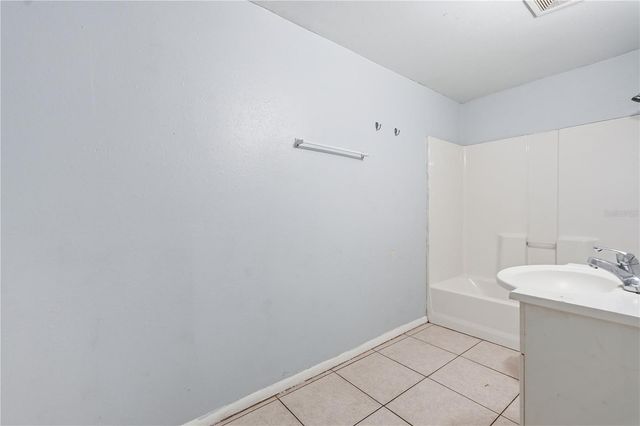 2609 E 28TH AVENUE, Tampa, FL 33605