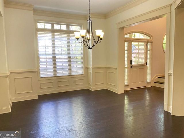 2880 Parkview Pass SE, Smyrna, GA 30080