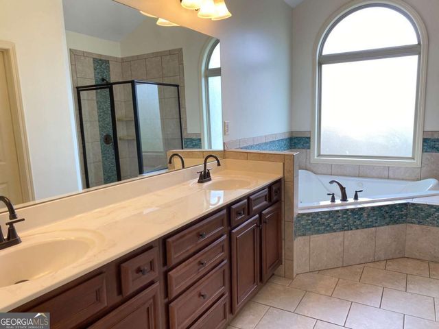 2880 Parkview Pass SE, Smyrna, GA 30080