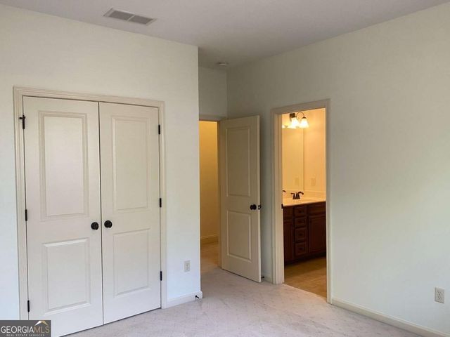 2880 Parkview Pass SE, Smyrna, GA 30080