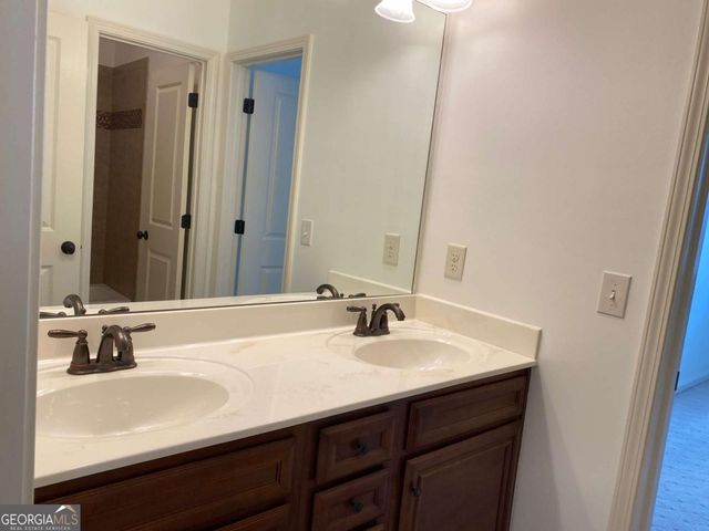 2880 Parkview Pass SE, Smyrna, GA 30080