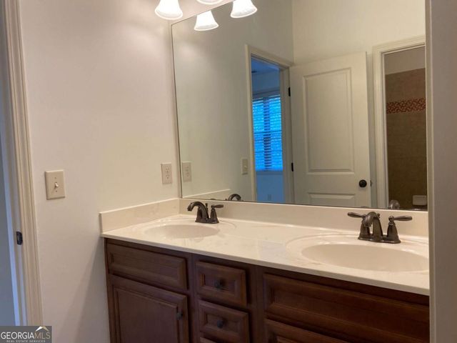 2880 Parkview Pass SE, Smyrna, GA 30080