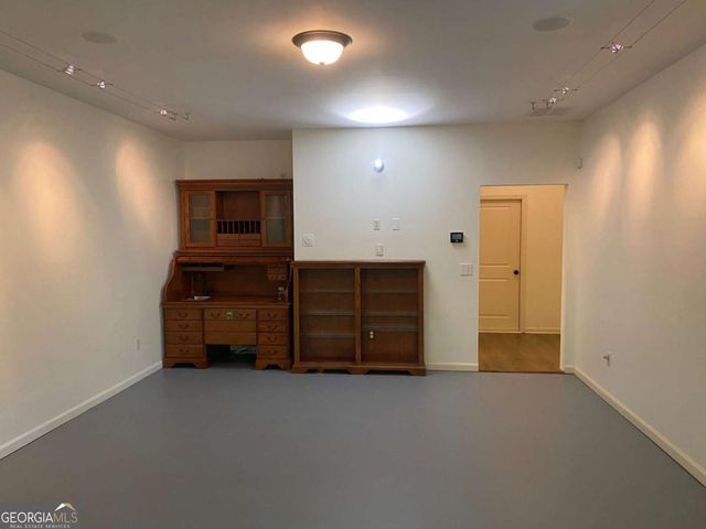 2880 Parkview Pass SE, Smyrna, GA 30080