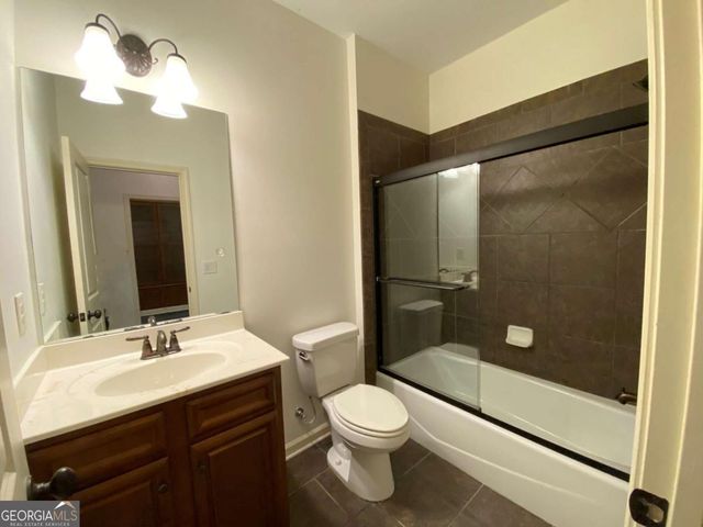 2880 Parkview Pass SE, Smyrna, GA 30080