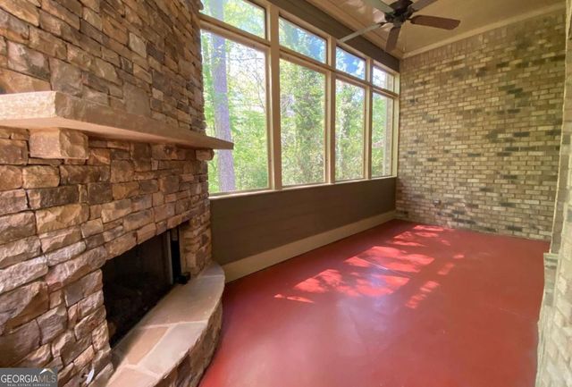 2880 Parkview Pass SE, Smyrna, GA 30080