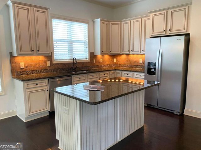 2880 Parkview Pass SE, Smyrna, GA 30080