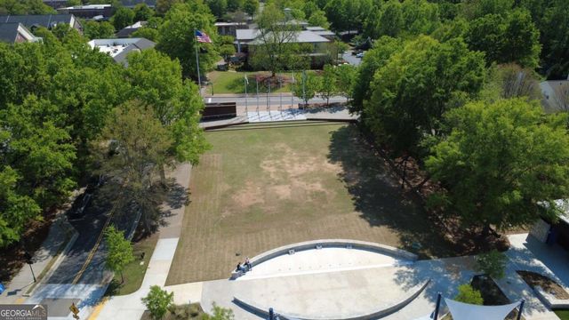 2880 Parkview Pass SE, Smyrna, GA 30080