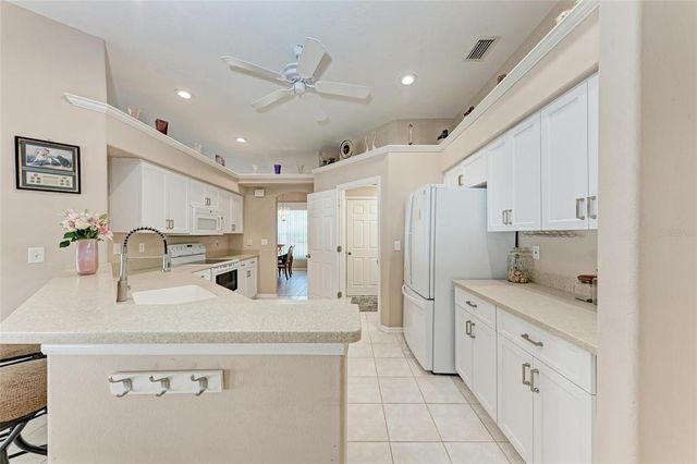 5766 STONE POINTE DRIVE, Sarasota, FL 34233