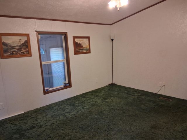 24 Flynn Lane, Tamworth, NH 03886
