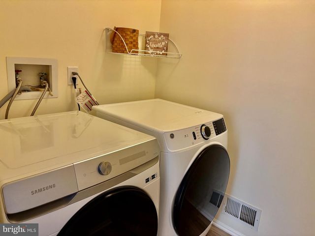 171 DAFFODIL DR, Freehold, NJ 07728