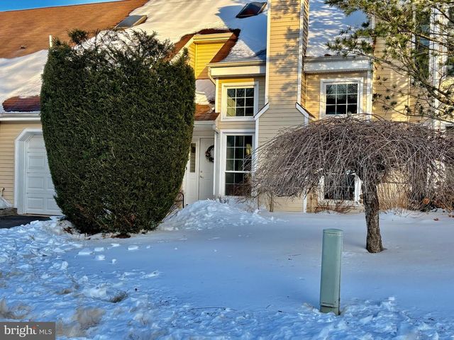 171 DAFFODIL DR, Freehold, NJ 07728