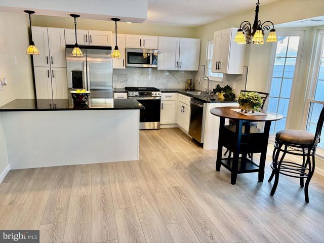 171 DAFFODIL DR, Freehold, NJ 07728