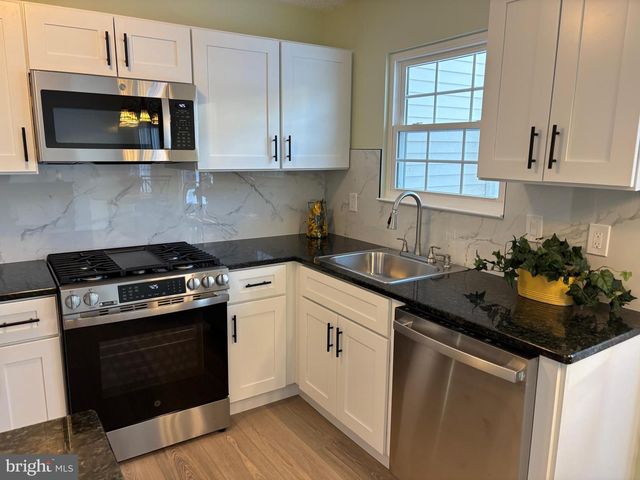 171 DAFFODIL DR, Freehold, NJ 07728