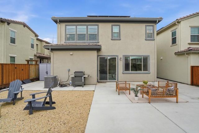 1122 S Morning Glory Drive, Tracy, CA 95391