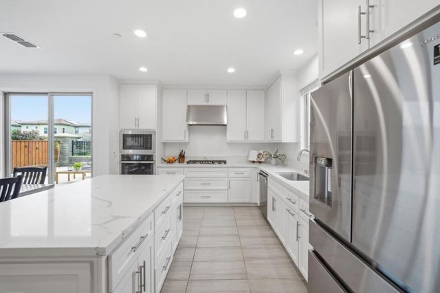 1122 S Morning Glory Drive, Tracy, CA 95391