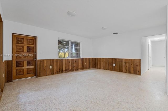 11550 SW 108th Ct, Miami, FL 33176