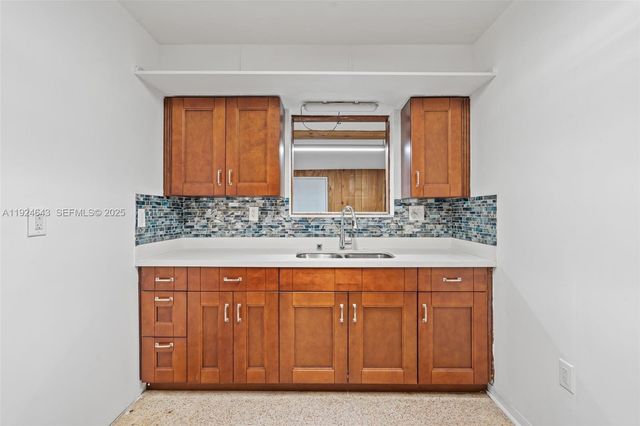 11550 SW 108th Ct, Miami, FL 33176