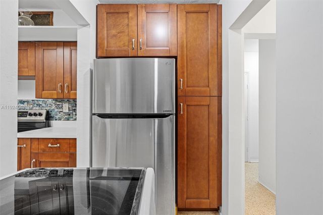 11550 SW 108th Ct, Miami, FL 33176