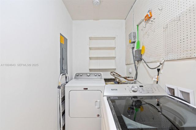 11550 SW 108th Ct, Miami, FL 33176