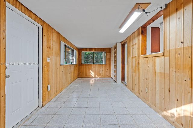 11550 SW 108th Ct, Miami, FL 33176