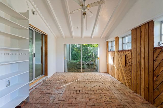 11550 SW 108th Ct, Miami, FL 33176