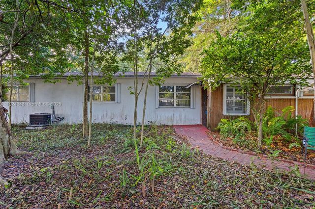 11550 SW 108th Ct, Miami, FL 33176