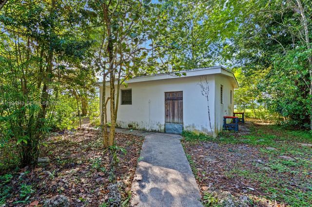 11550 SW 108th Ct, Miami, FL 33176