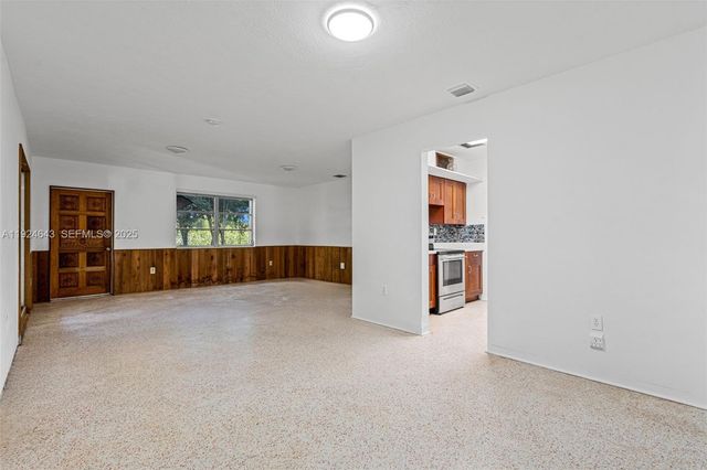 11550 SW 108th Ct, Miami, FL 33176