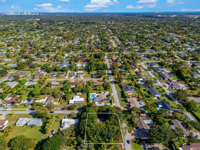 11550 SW 108th Ct, Miami, FL 33176