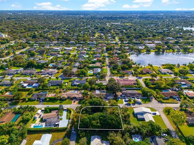 11550 SW 108th Ct, Miami, FL 33176