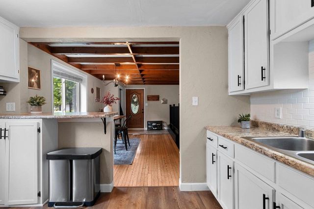 735 CARVER LANE, Menasha, WI 54952