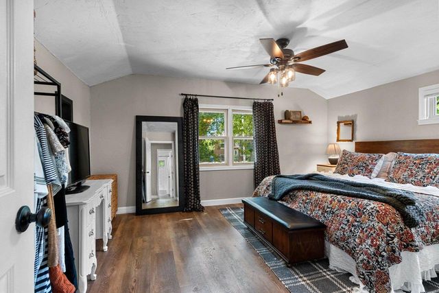 735 CARVER LANE, Menasha, WI 54952