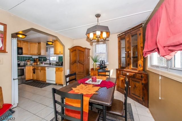 6 Mulberry St, Hamburg Boro, NJ 07419