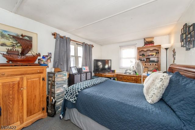 6 Mulberry St, Hamburg Boro, NJ 07419