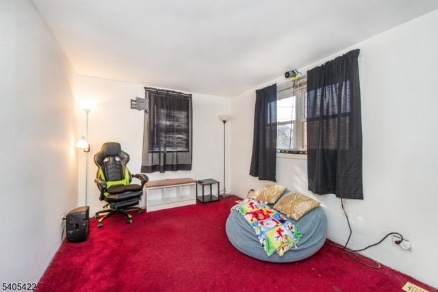 6 Mulberry St, Hamburg Boro, NJ 07419