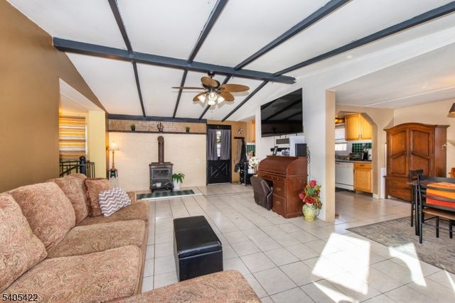 6 Mulberry St, Hamburg Boro, NJ 07419