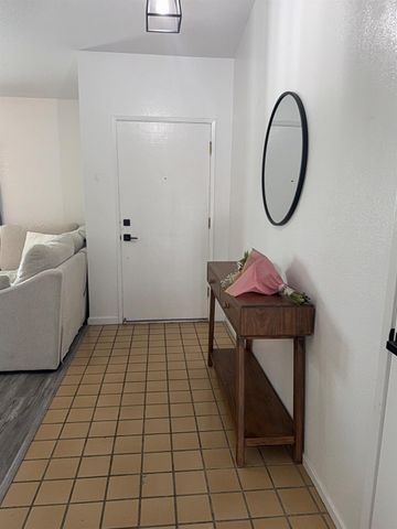 5033 Buffwood Way, Sacramento, CA 95841