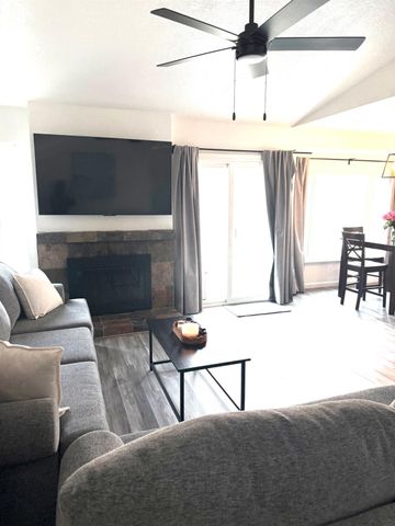 5033 Buffwood Way, Sacramento, CA 95841