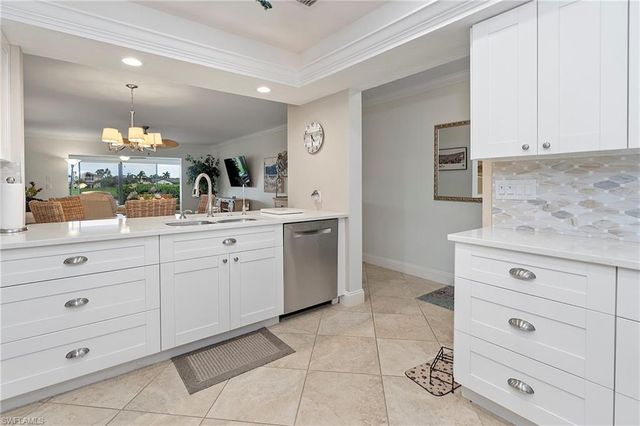 5250 Fox Hollow DR 509, Naples, FL 34104