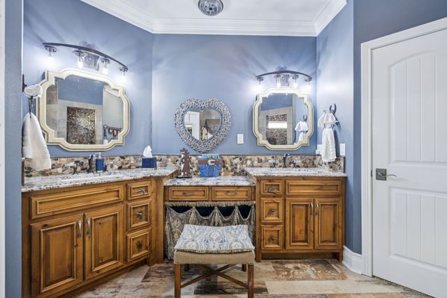 152 Copperstone Dr, Clarksville, TN 37043