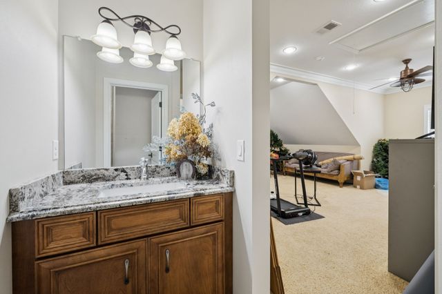 152 Copperstone Dr, Clarksville, TN 37043