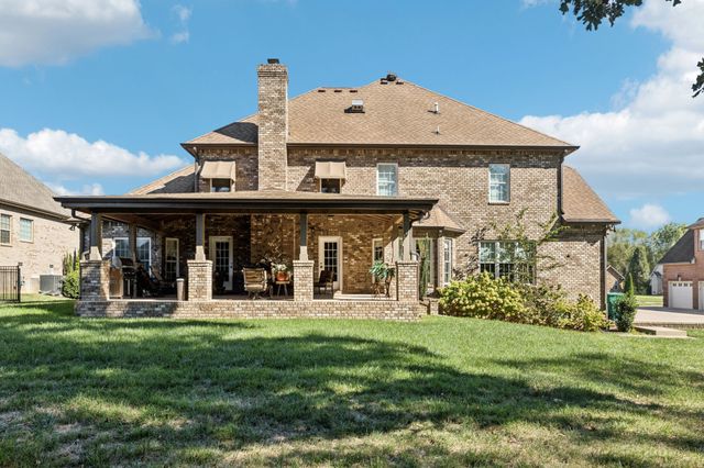 152 Copperstone Dr, Clarksville, TN 37043