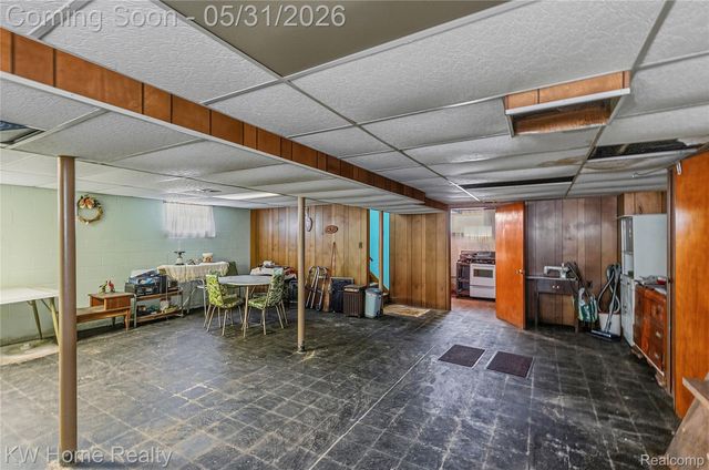 8801 Whitlock Avenue, Dearborn, MI 48126