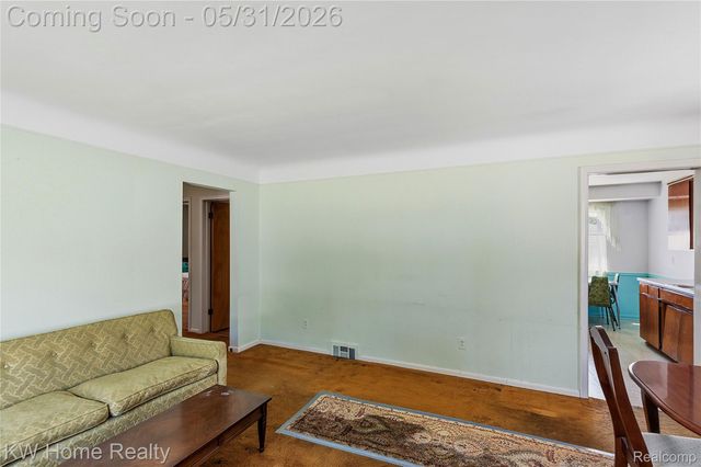 8801 Whitlock Avenue, Dearborn, MI 48126