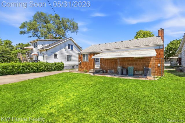 8801 Whitlock Avenue, Dearborn, MI 48126