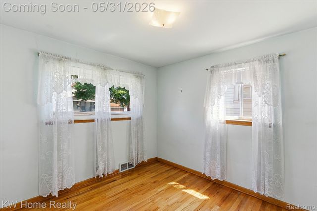 8801 Whitlock Avenue, Dearborn, MI 48126