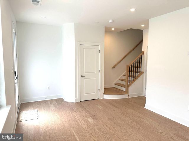14908 SWAT ST, Rockville, MD 20850