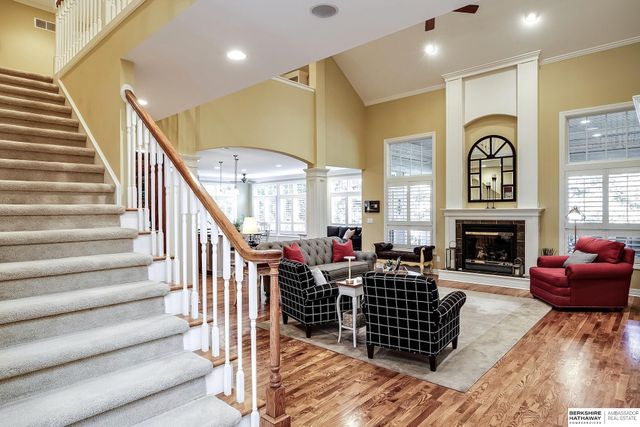 13910 Charles Street, Omaha, NE 68154